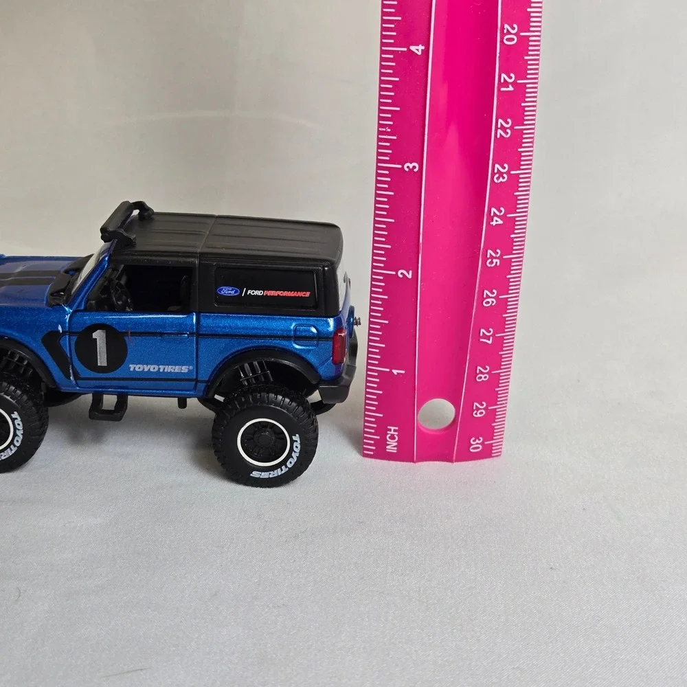 Maisto Off Road Truck Adventure‎ Force Ford Bronco Diecast Model 1/40 Scale Flaw